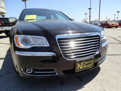 2012 Chrysler 300  Limited