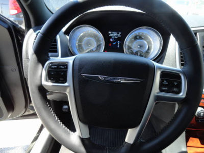 2012 Chrysler 300  Limited