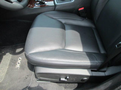 2013 Chrysler 300  Base