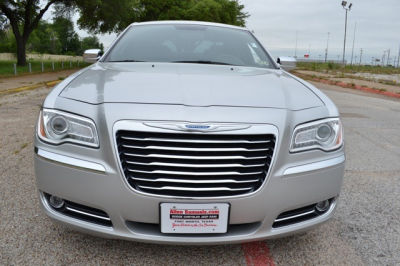 2012 Chrysler 300 Limited