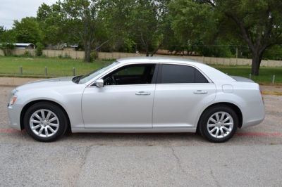2012 Chrysler 300 Limited