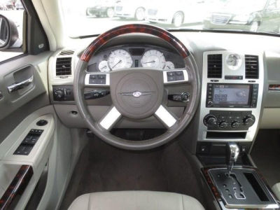 2010 Chrysler 300  C HEMI