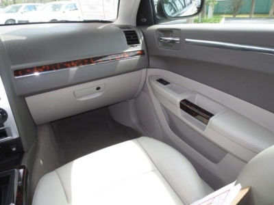 2010 Chrysler 300  C HEMI