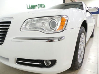 2011 Chrysler 300  Limited