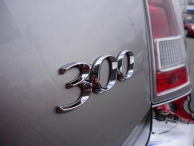 2012 Chrysler 300 Limited