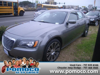 2012 Chrysler 300  S V6