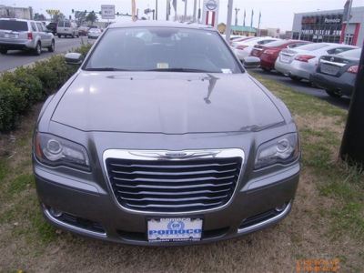 2012 Chrysler 300  S V6