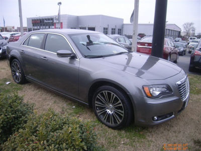 2012 Chrysler 300  S V6