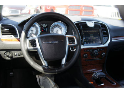 2012 Chrysler 300  Limited