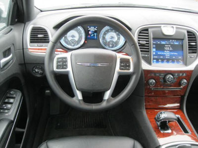 2012 Chrysler 300  Limited