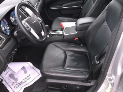 2011 Chrysler 300  Limited