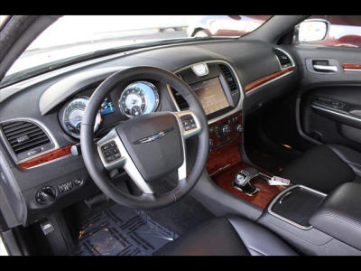 2013 Chrysler 300  Base