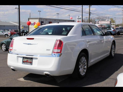 2013 Chrysler 300  Base