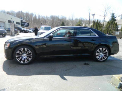 2012 Chrysler 300  S V6