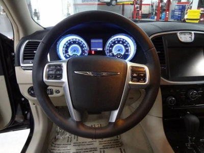 2011 Chrysler 300  Limited