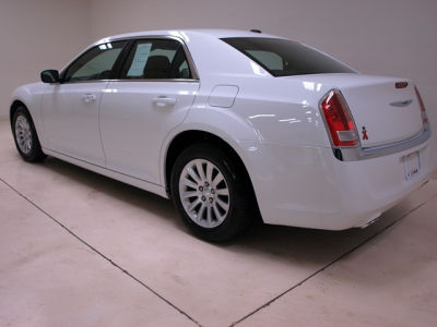 2013 Chrysler 300  Base