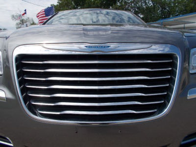 2012 Chrysler 300 Limited