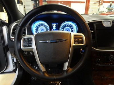 2012 Chrysler 300 Limited