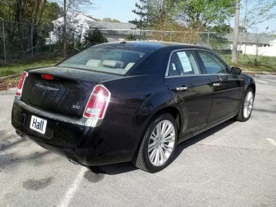 2011 Chrysler 300  Limited