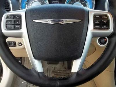 2011 Chrysler 300  Limited
