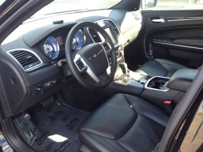 2011 Chrysler 300  Limited