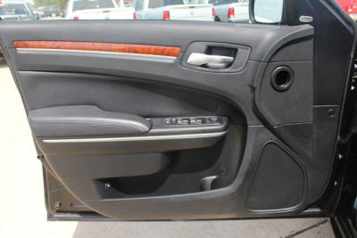 2012 Chrysler 300 Limited