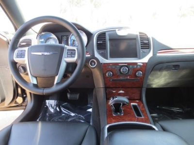 2012 Chrysler 300 Limited