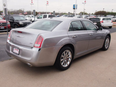 2011 Chrysler 300  Limited