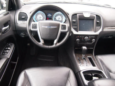 2011 Chrysler 300  Limited