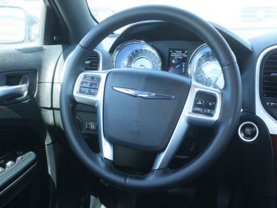 2012 Chrysler 300  Limited