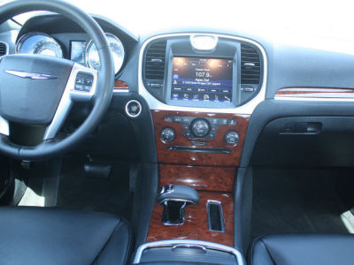 2012 Chrysler 300  Limited