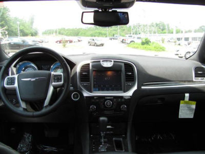 2011 Chrysler 300  Limited