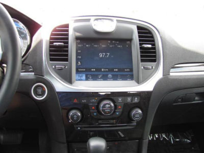 2011 Chrysler 300  Limited