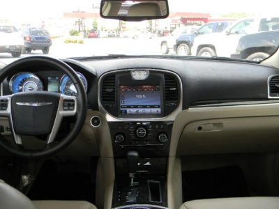 2011 Chrysler 300  Limited