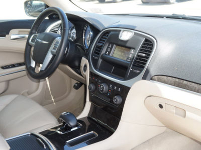 2012 Chrysler 300  Limited