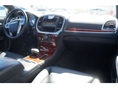 2012 Chrysler 300  Limited