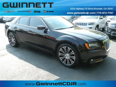 2012 Chrysler 300  S V6