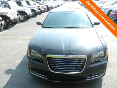 2012 Chrysler 300  S V6