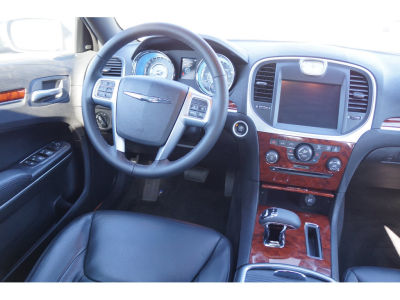 2012 Chrysler 300  Limited