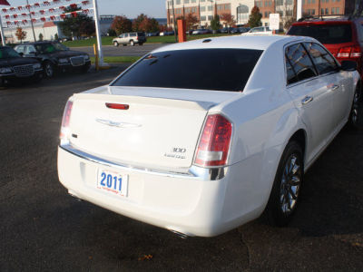 2011 Chrysler 300  Limited