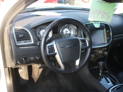 2011 Chrysler 300  Limited