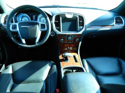 2012 Chrysler 300  Limited