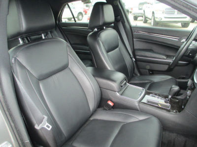 2011 Chrysler 300  Limited