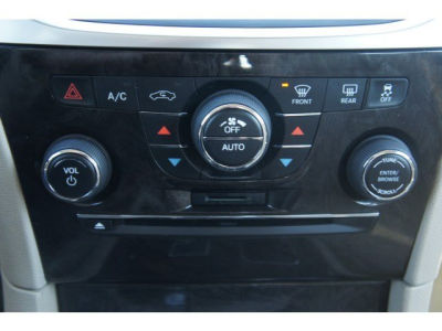 2011 Chrysler 300  Limited