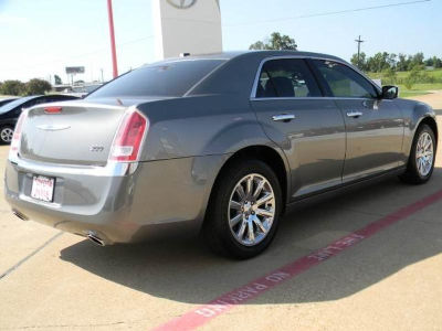 2011 Chrysler 300  Limited