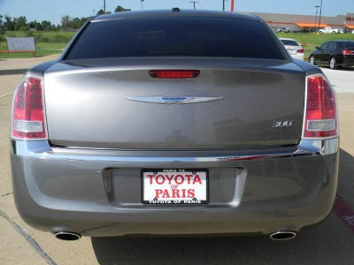 2011 Chrysler 300  Limited