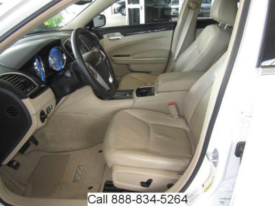 2011 Chrysler 300  Limited