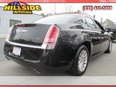 2013 Chrysler 300  Base
