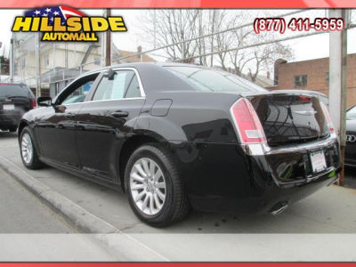 2013 Chrysler 300  Base