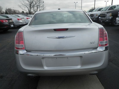 2011 Chrysler 300  Limited